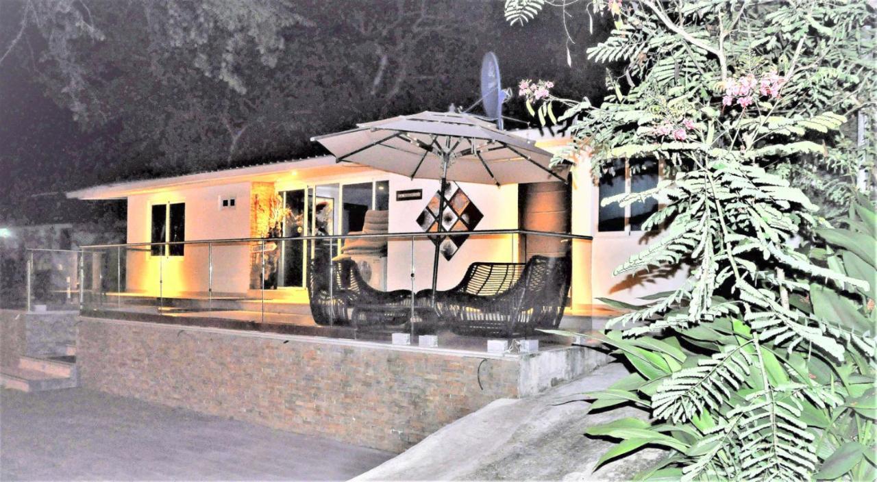 La Romantica Bed and Breakfast Contadora Island Exterior foto